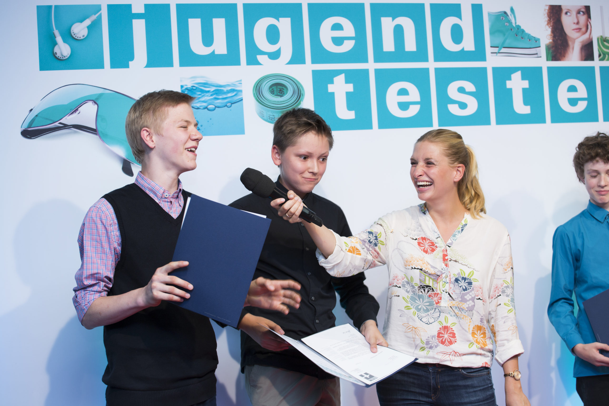 Jugend testet und Frankfurter Buchmesse für Stiftung Warentest