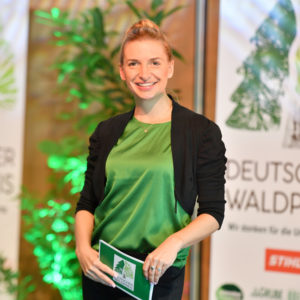 Janine Mehner über ihre Anfänge in der Moderation und Moderation Deutscher Waldpreis Berlin