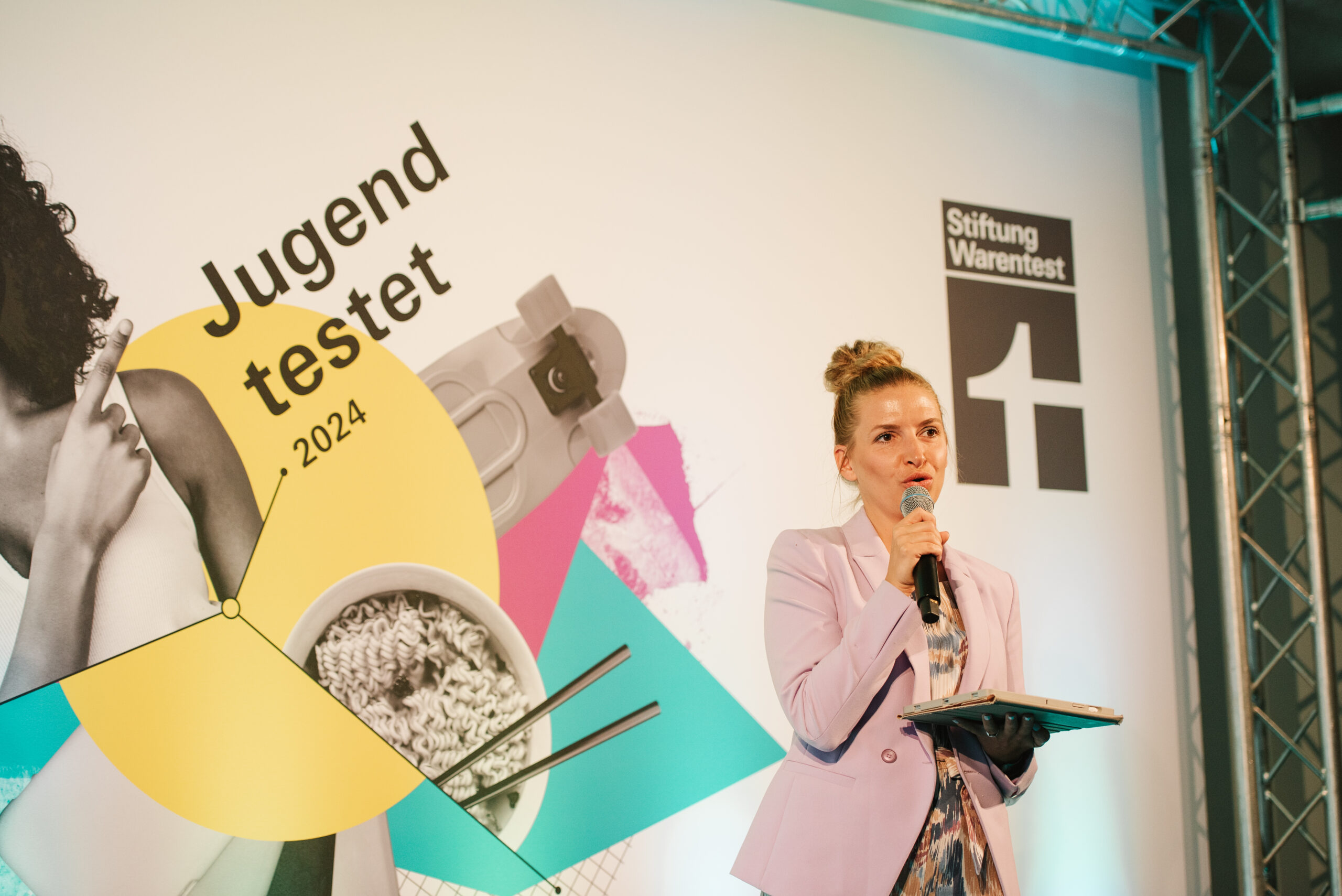 Stiftung Warentest „Jugend testet“ 2024 / Moderation in Berlin